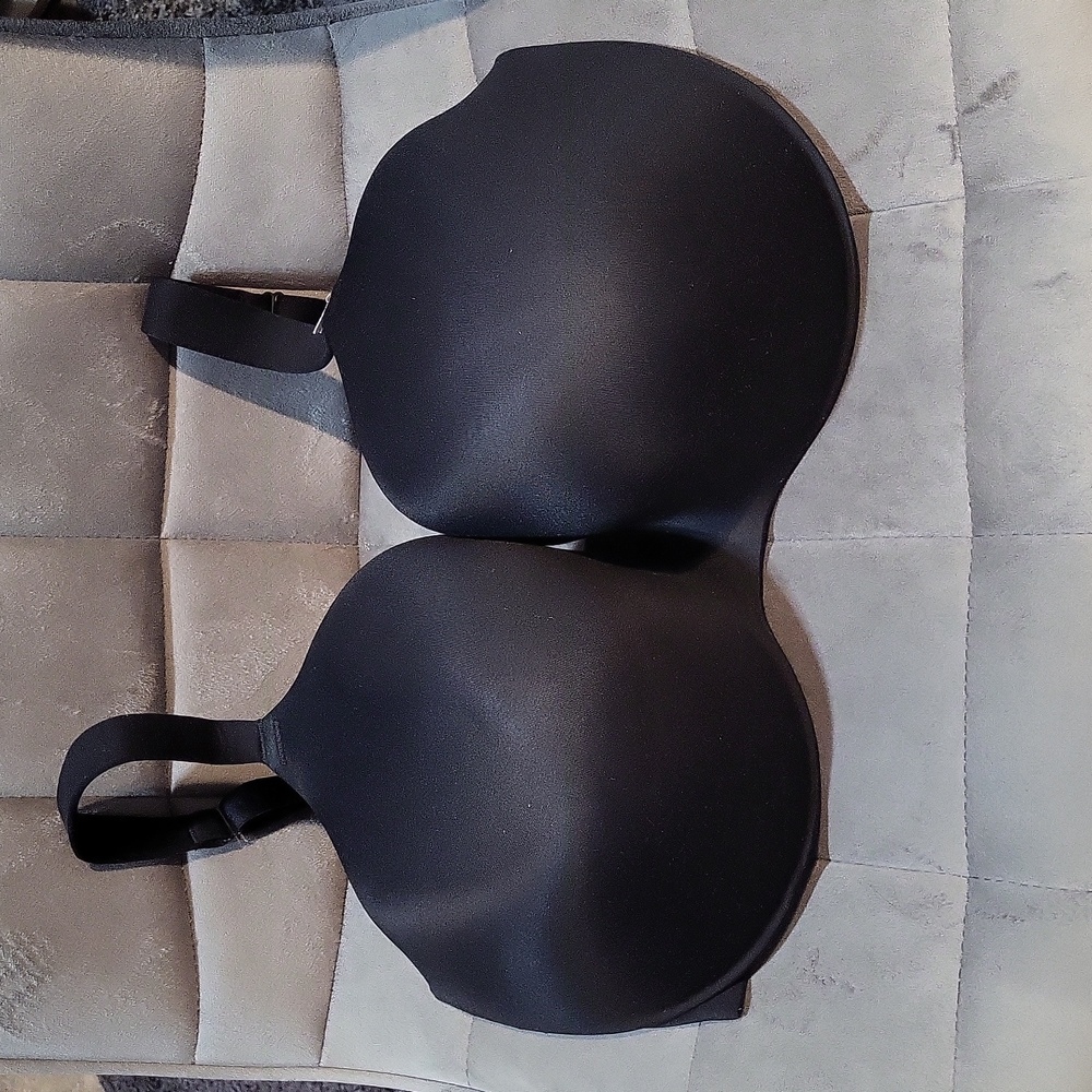 AUDEN WOMEN'S BLACK BRA. 46D/ NWT